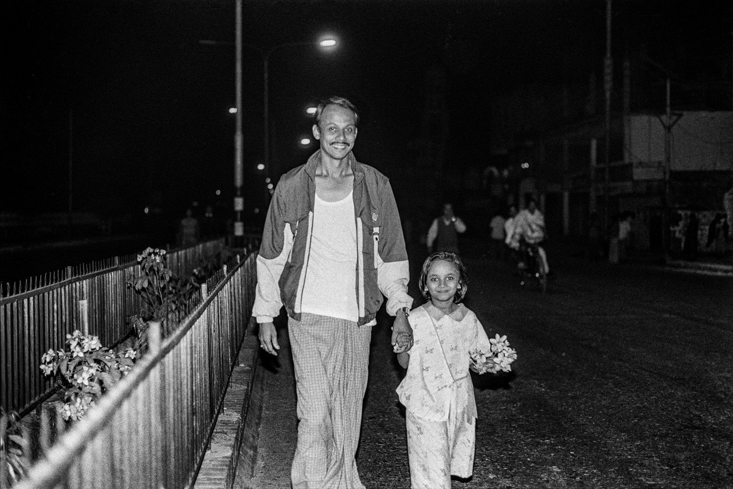 172779050724_Father and daughter with flower.jpg